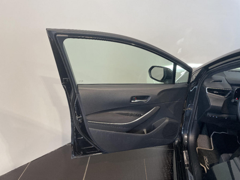 Toyota Corolla Corolla Pro Hybride 122h Dynamic Business + Programme Beyond  occasion � Jaux - photo n�19