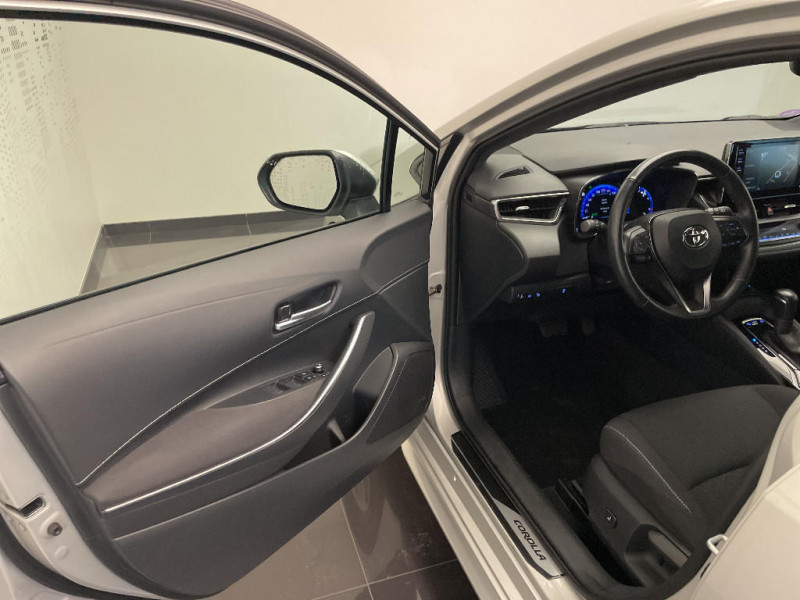 Toyota Corolla Corolla Pro Hybride 122h Dynamic Business + Stage Hybrid Aca  occasion � Saint-Maximin - photo n�19