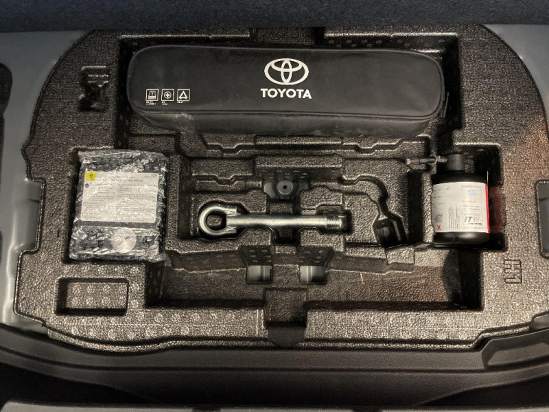 Toyota Corolla Corolla Pro Hybride 122h Dynamic Business + Stage Hybrid Aca  occasion � Saint-Maximin - photo n�17