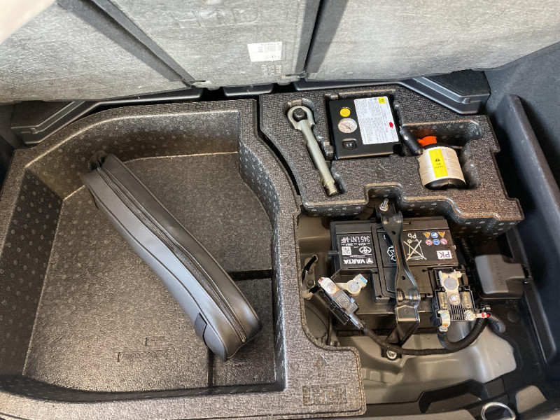 Toyota Corolla Corolla Pro Hybride 184h Dynamic Business  occasion � Jaux - photo n�17