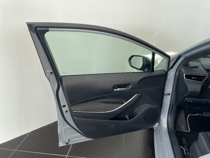 Toyota Corolla Corolla Pro Hybride 184h Dynamic Business  occasion � Jaux - photo n�19
