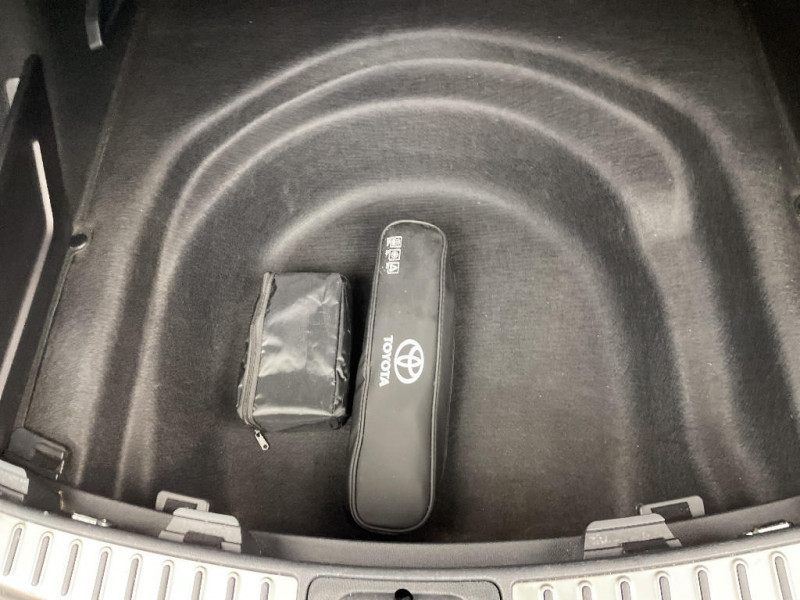 Toyota Corolla Corolla Touring Sports Hybride 122h Collection  occasion � Saint-Quentin - photo n�17