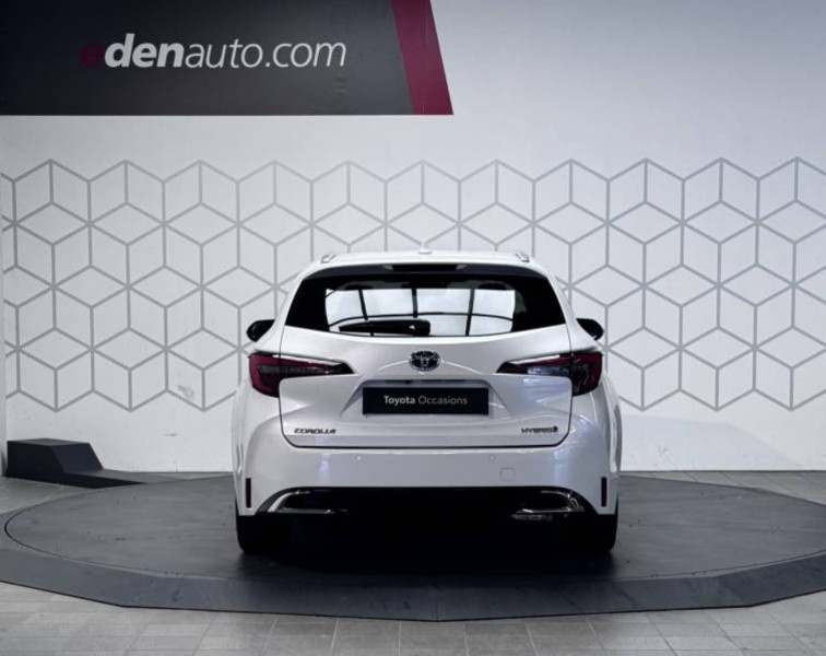 Toyota Corolla Corolla Touring Sports Hybride 140ch Design 5p  occasion  Saint-Laurent-des-Vignes - photo n4