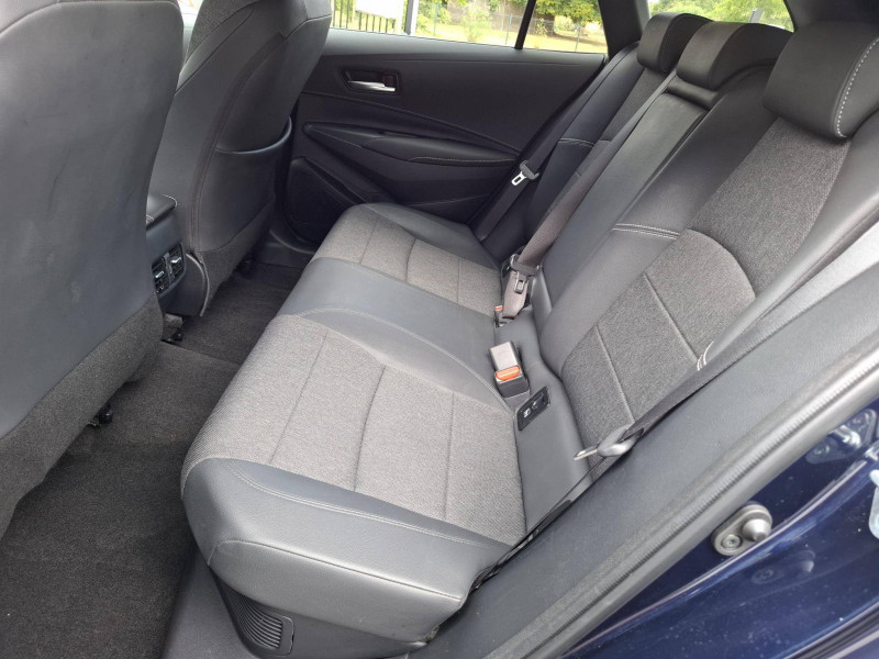Toyota Corolla Corolla Touring Sports Hybride 140ch Design 5p  occasion  Saint-Laurent-des-Vignes - photo n18