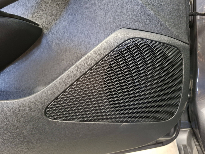 Toyota Corolla Corolla Touring Sports Hybride 140ch Design 5p  occasion � Saint-Laurent-des-Vignes - photo n�9