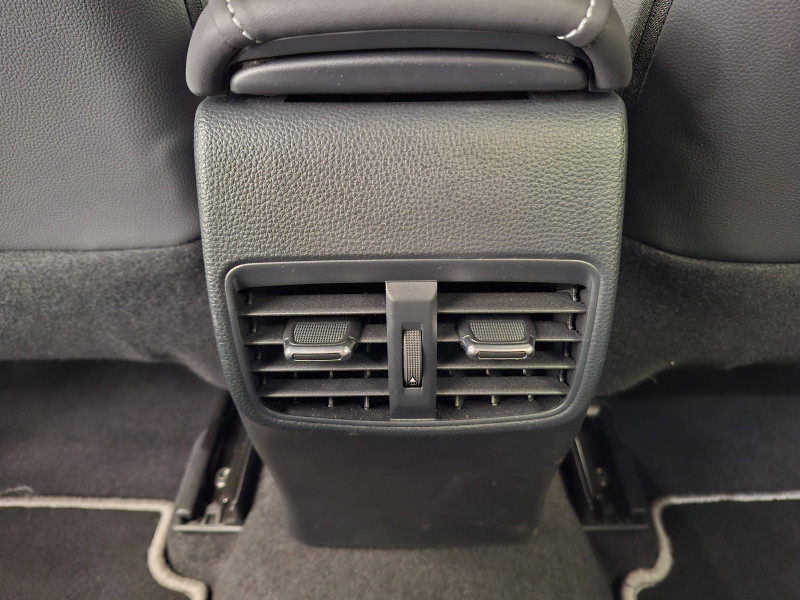 Toyota Corolla Corolla Touring Sports Hybride 140ch Design 5p  occasion � Saint-Laurent-des-Vignes - photo n�15