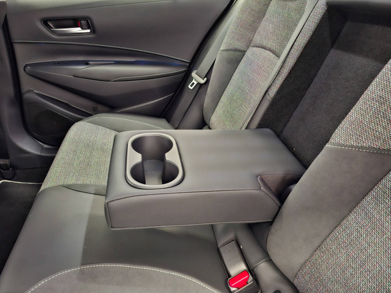 Toyota Corolla Corolla Touring Sports Hybride 140ch Design 5p  occasion � Saint-Laurent-des-Vignes - photo n�14