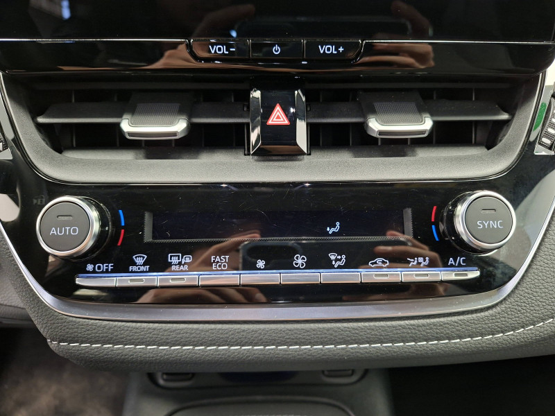 Toyota Corolla Corolla Touring Sports Hybride 140ch Design 5p  occasion � Saint-Laurent-des-Vignes - photo n�20