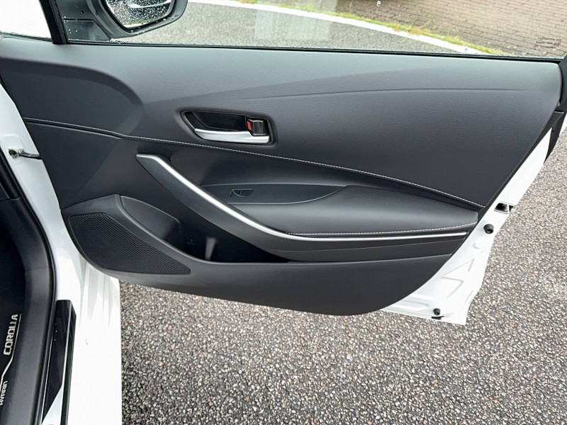Toyota Corolla Corolla Touring Sports Hybride 140ch Design 5p 2024 - photo n°13 Toyota Corolla Corolla Touring Sports Hybride 140ch Design 5p  occasion à Brive-la-Gaillarde - photo n°13