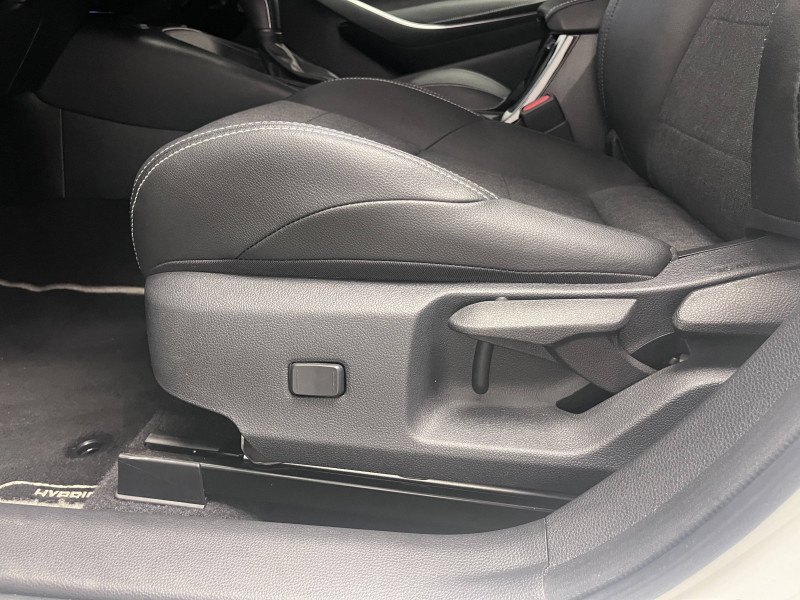 Toyota Corolla Corolla Touring Sports Hybride 140ch Design 5p  occasion  PERIGUEUX - photo n13