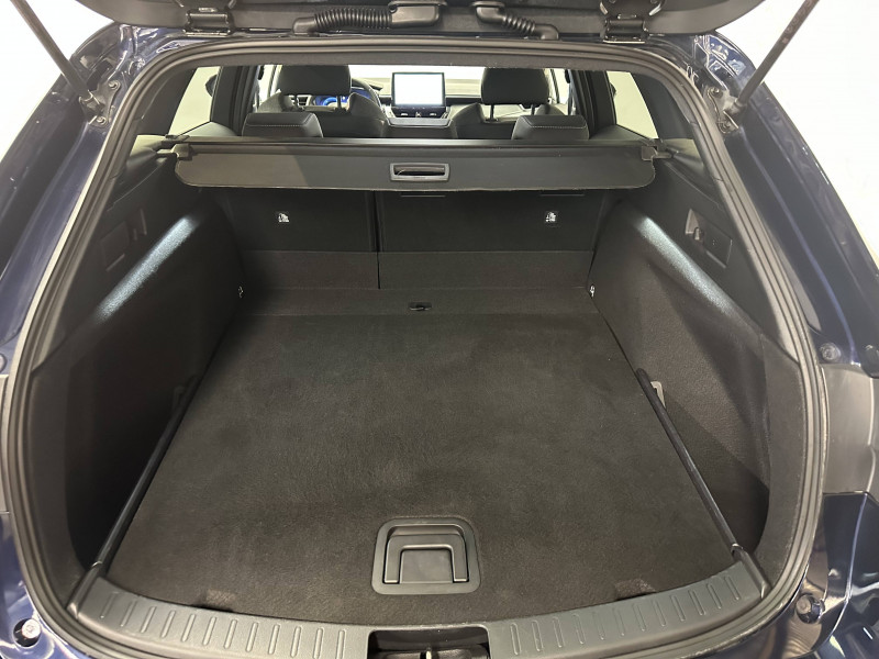 Toyota Corolla Corolla Touring Sports Hybride 140ch Design 5p  occasion  PERIGUEUX - photo n16