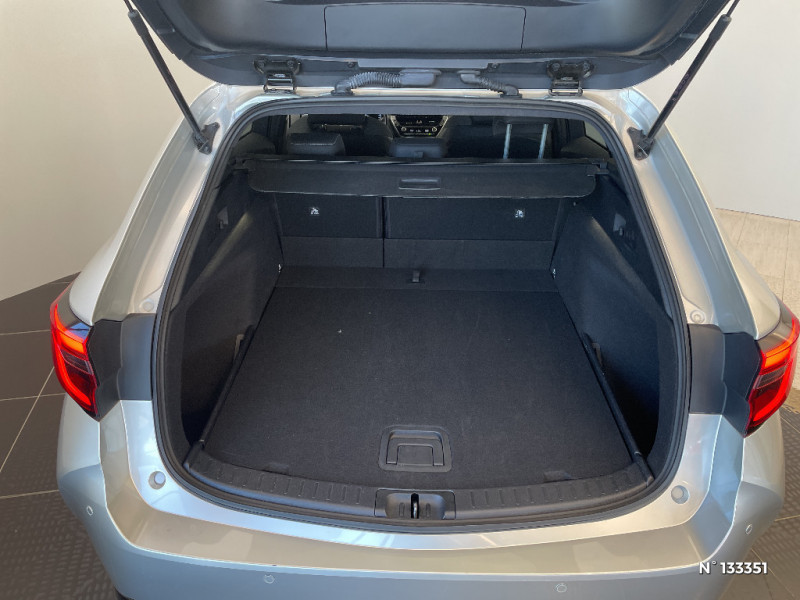 Toyota Corolla Corolla Touring Sports Hybride 140ch Design  occasion � Jaux - photo n�7