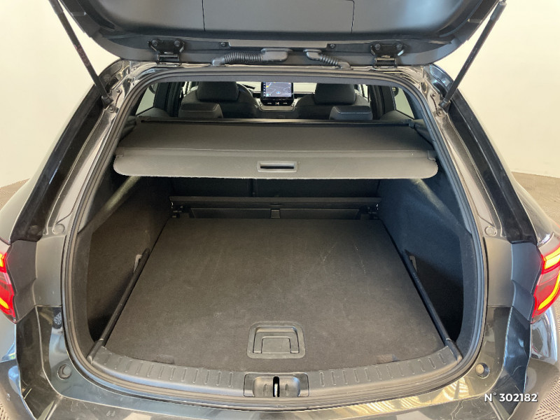 Toyota Corolla Corolla Touring Sports Hybride 140ch Design  occasion � Beauvais - photo n�7