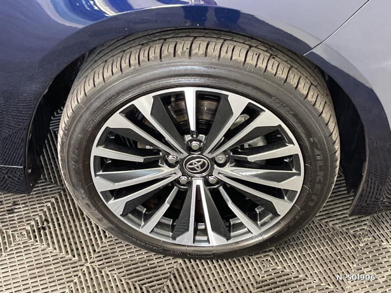 Toyota Corolla Corolla Touring Sports Hybride 140ch Design  occasion � Saint-Quentin - photo n�8