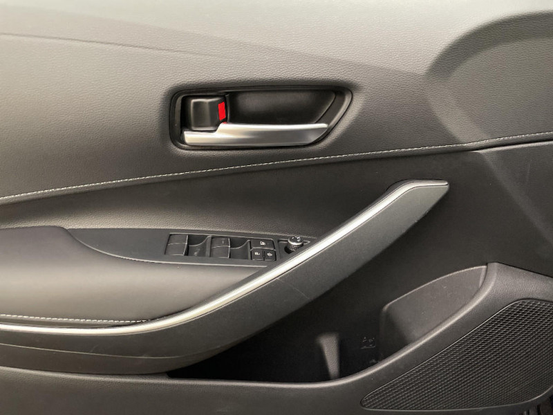 Toyota Corolla Corolla Touring Sports Hybride 140ch Design  occasion � Amiens - photo n�19