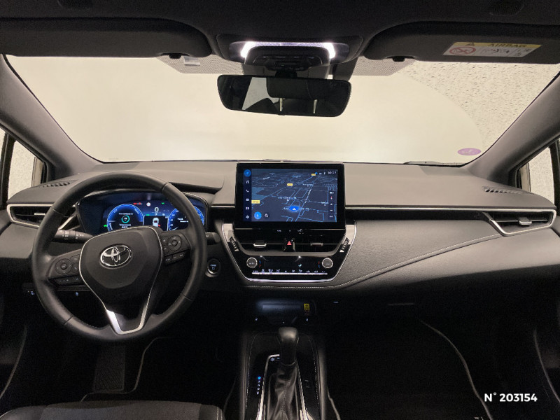 Toyota Corolla Corolla Touring Sports Hybride 140ch Design  occasion � Saint-Maximin - photo n�9