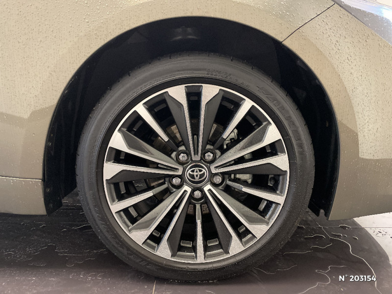Toyota Corolla Corolla Touring Sports Hybride 140ch Design  occasion � Saint-Maximin - photo n�8