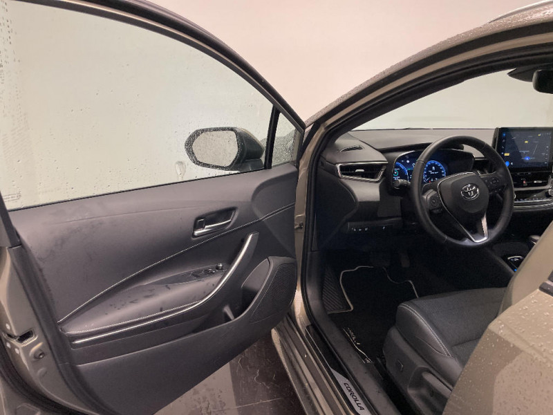 Toyota Corolla Corolla Touring Sports Hybride 140ch Design  occasion � Saint-Maximin - photo n�19
