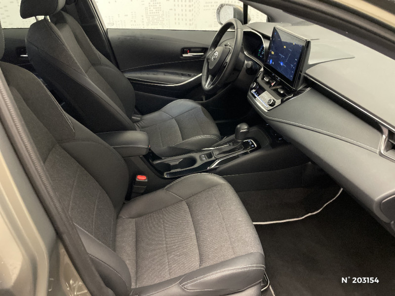 Toyota Corolla Corolla Touring Sports Hybride 140ch Design  occasion � Saint-Maximin - photo n�10