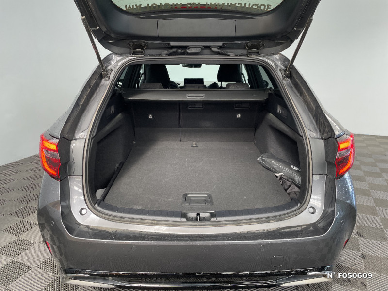 Toyota Corolla Corolla Touring Sports Hybride 140ch Design  occasion � Saint-Quentin - photo n�7