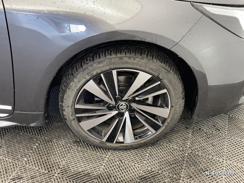 Toyota Corolla Corolla Touring Sports Hybride 140ch Design  occasion � Saint-Quentin - photo n�8