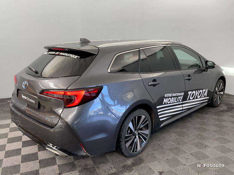 Toyota Corolla Corolla Touring Sports Hybride 140ch Design  occasion � Saint-Quentin - photo n�4
