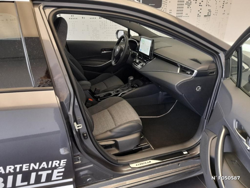 Toyota Corolla Corolla Touring Sports Hybride 140ch Design  occasion � Saint-Maximin - photo n�10
