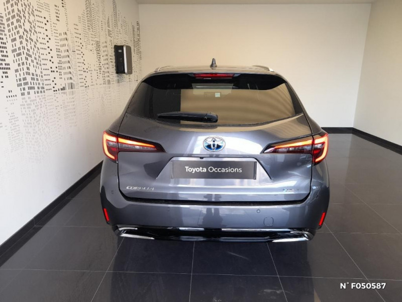 Toyota Corolla Corolla Touring Sports Hybride 140ch Design  occasion � Saint-Maximin - photo n�6