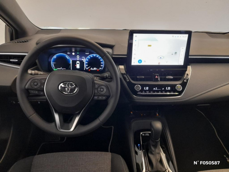 Toyota Corolla Corolla Touring Sports Hybride 140ch Design  occasion � Saint-Maximin - photo n�9