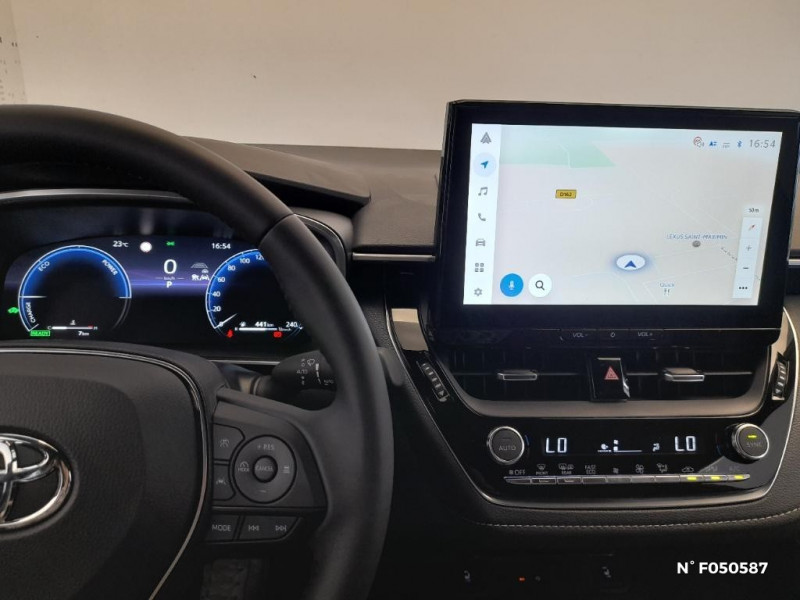 Toyota Corolla Corolla Touring Sports Hybride 140ch Design  occasion � Saint-Maximin - photo n�13