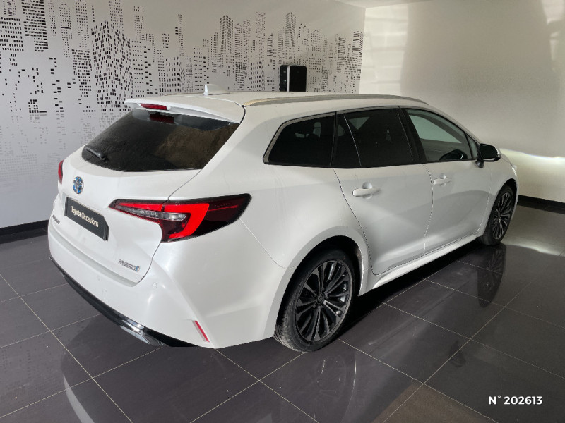Toyota Corolla Corolla Touring Sports Hybride 140ch Design  occasion  Saint-Maximin - photo n4