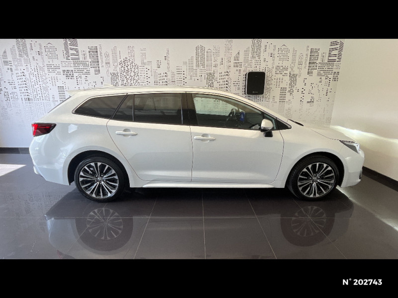 Toyota Corolla Corolla Touring Sports Hybride 140ch Design  occasion  Saint-Maximin - photo n5