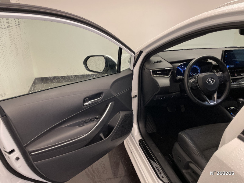 Toyota Corolla Corolla Touring Sports Hybride 196ch Design  occasion � Saint-Maximin - photo n�11