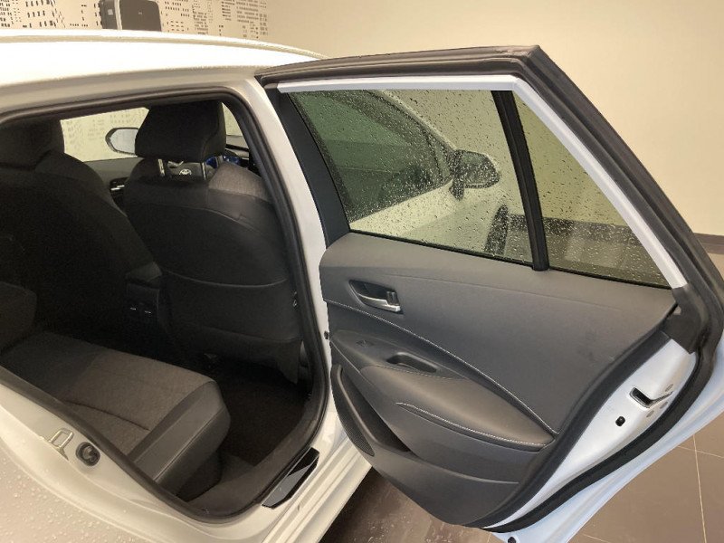 Toyota Corolla Corolla Touring Sports Hybride 196ch Design  occasion � Saint-Maximin - photo n�19