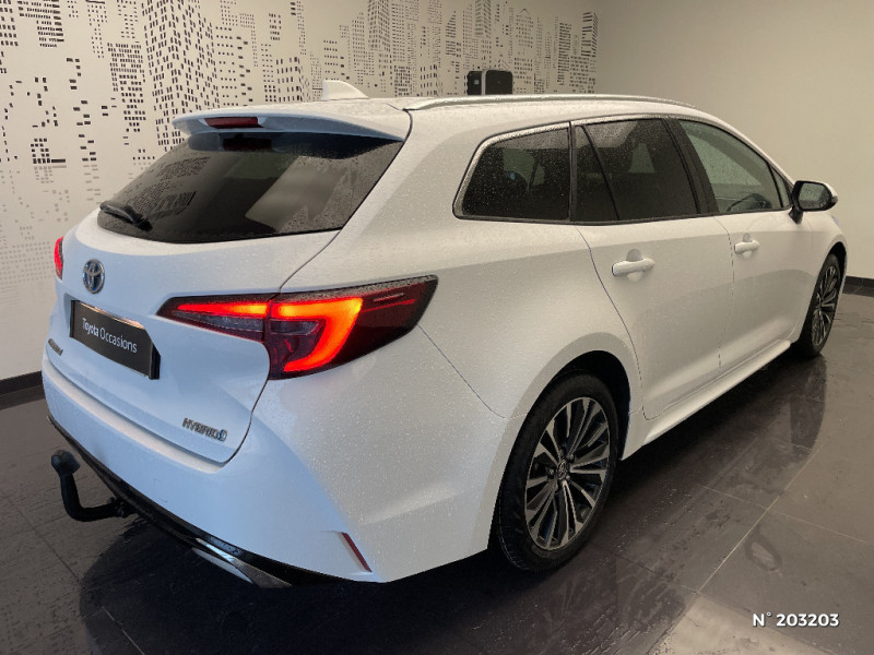 Toyota Corolla Corolla Touring Sports Hybride 196ch Design  occasion � Saint-Maximin - photo n�4
