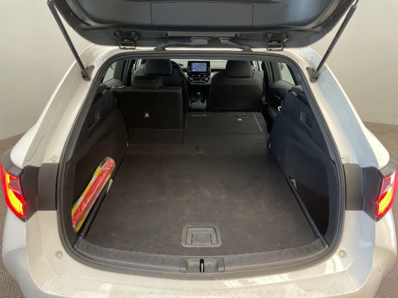 Toyota Corolla Corolla Touring Sports Pro Hybride 122h Dynamic Business + P  occasion � Beauvais - photo n�16