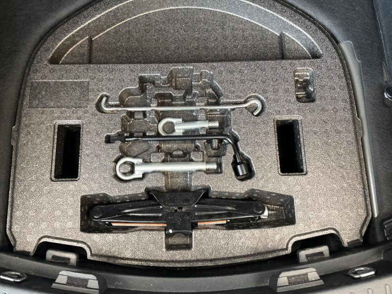 Toyota Corolla Corolla Touring Sports Pro Hybride 122h Dynamic Business + P  occasion � Jaux - photo n�17