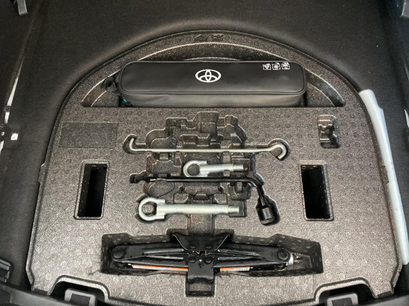 Toyota Corolla Corolla Touring Sports Pro Hybride 122h Dynamic Business + P  occasion � Beauvais - photo n�17