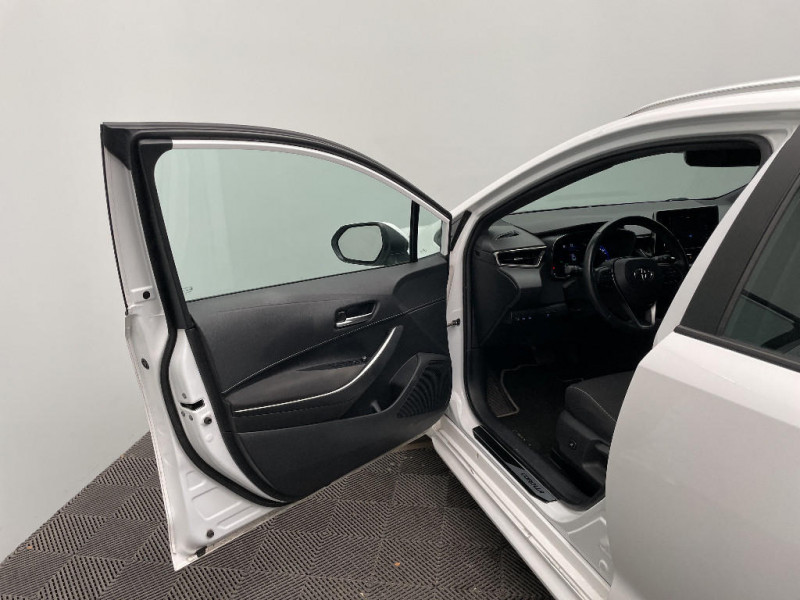 Toyota Corolla Corolla Touring Sports Pro Hybride 122h Dynamic Business + P  occasion � Beauvais - photo n�19