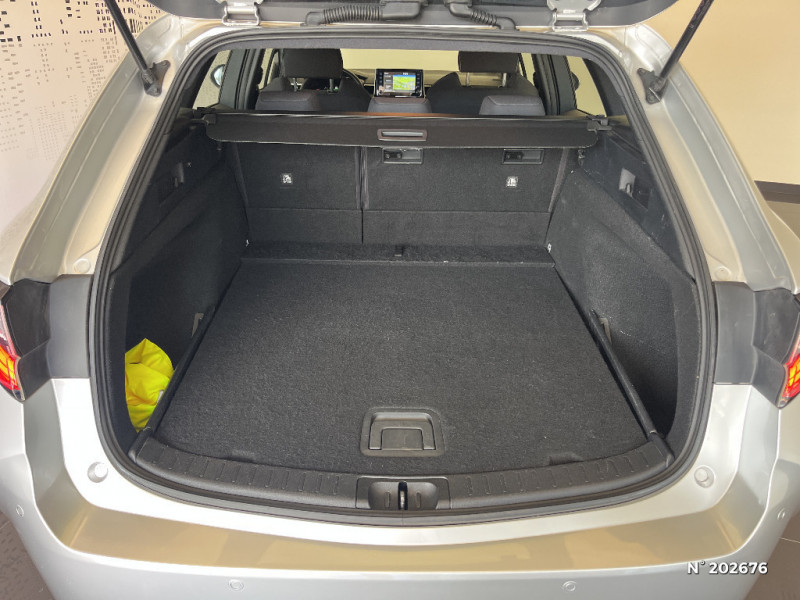 Toyota Corolla Corolla Touring Sports Pro Hybride 122h Dynamic Business  occasion  Saint-Maximin - photo n7