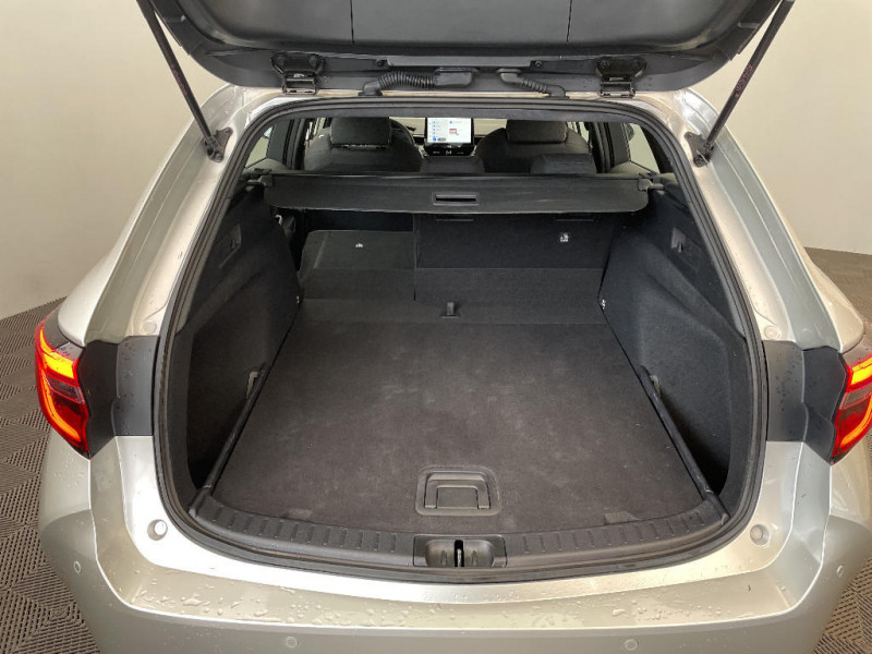 Toyota Corolla Corolla Touring Sports Pro Hybride 140ch Dynamic Business +   occasion  Jaux - photo n16