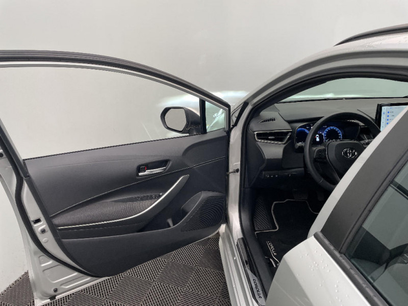 Toyota Corolla Corolla Touring Sports Pro Hybride 140ch Dynamic Business +   occasion  Jaux - photo n19