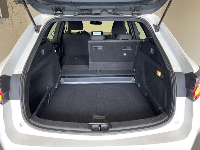 Toyota Corolla Corolla Touring Sports Pro Hybride 184h Dynamic Business + P  occasion  Saint-Maximin - photo n16