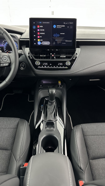 Toyota Corolla Corolla touring sports X 1.8 Hybrid 140ch Design (Team Playe  occasion  SAINT-GREGOIRE - photo n16