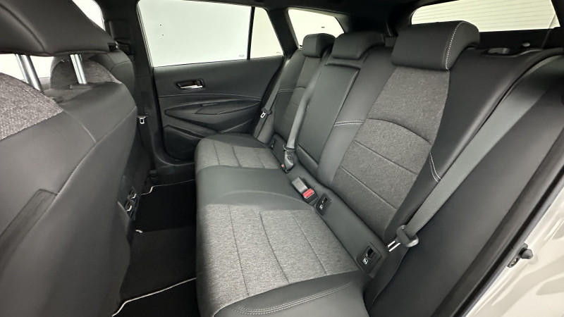 Toyota Corolla Corolla touring sports X 1.8 Hybrid 140ch Design (Team Playe  occasion  SAINT-GREGOIRE - photo n9