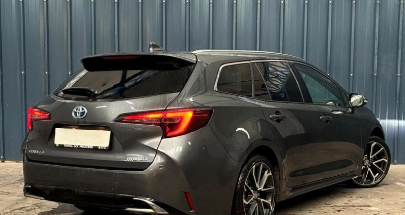 Toyota Corolla Garantie 1 an Toit ouvrant Siges chauffants Camra de recul  occasion  Halluin - photo n3