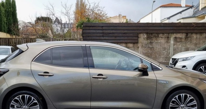 Toyota Corolla hybride 122h design  occasion  LA ROCHE SUR YON - photo n3