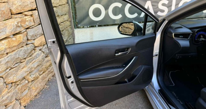 Toyota Corolla HYBRIDE 122h Design  occasion  Six-Fours-les-Plages - photo n7
