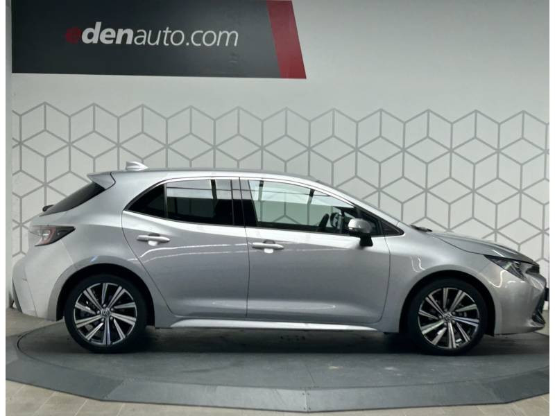 Toyota Corolla Hybride 122h Design  occasion  Saint Laurent des Vignes - photo n4