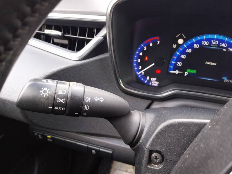 Toyota Corolla Hybride 122h Design  occasion  Toulouse - photo n19